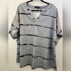 Bloomchic NWT Grey‎ Striped Women's Plus Size V Neck Top Faux Buttons